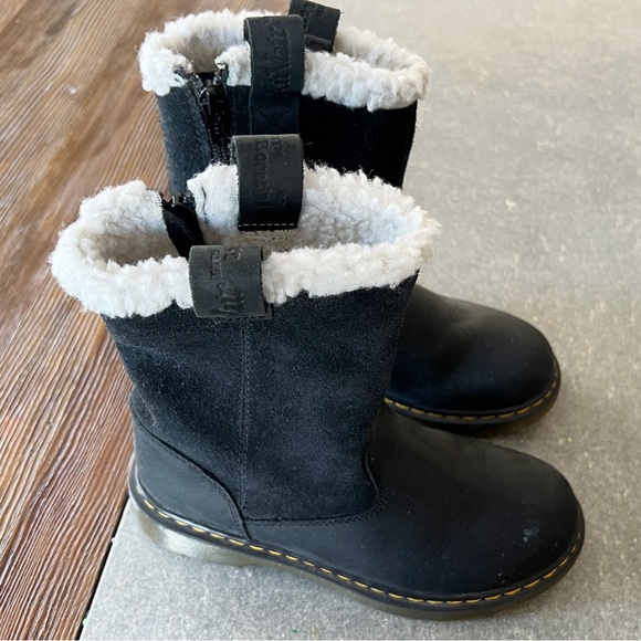 DR. MARTENS Girls Fur Lined Shearling Leather Boots size 2 - Picture 5 of 11